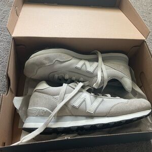 Grey New Balances